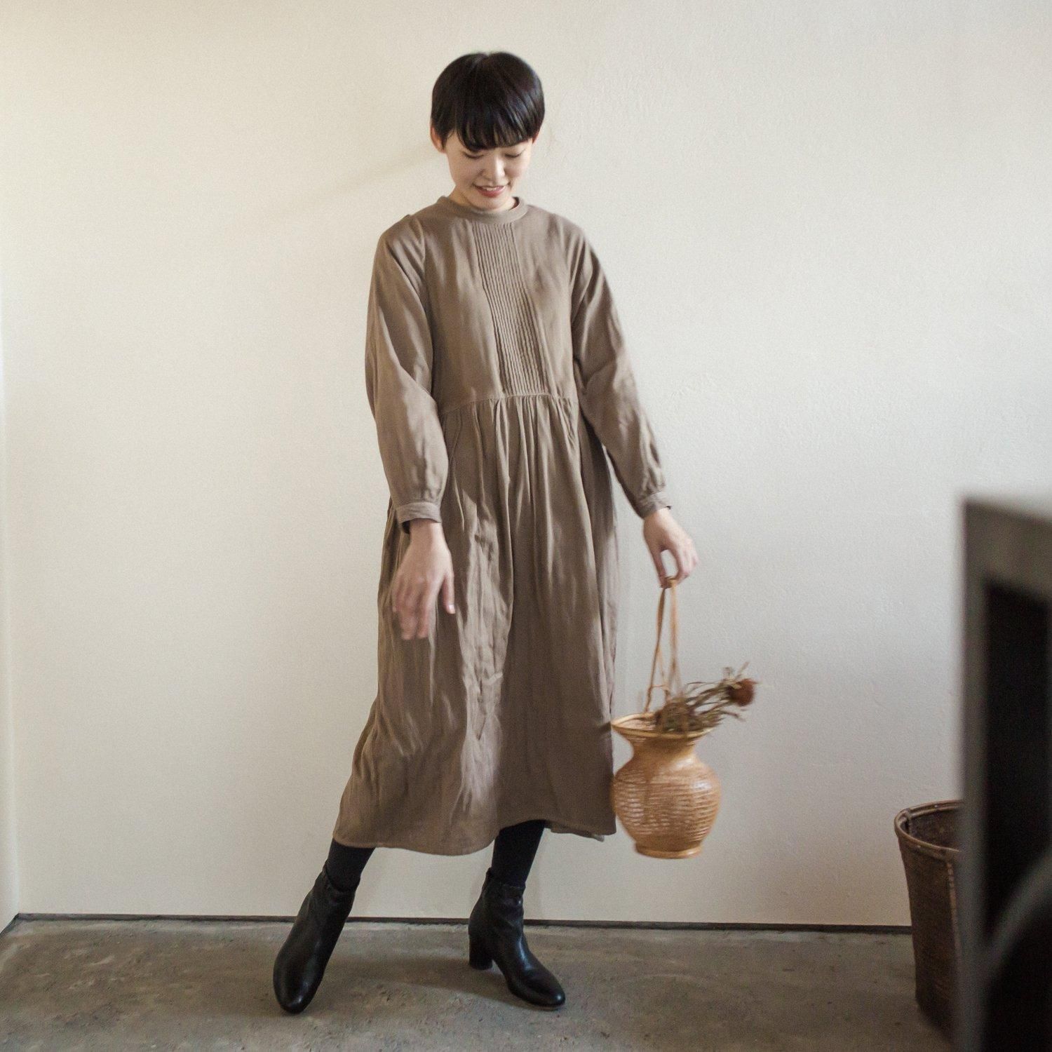 KL WGペッパーシシュウピンタックワンピース - 【シサム工房 KL WGペッパーシシュウピンタックワンピース - 【シサム工房