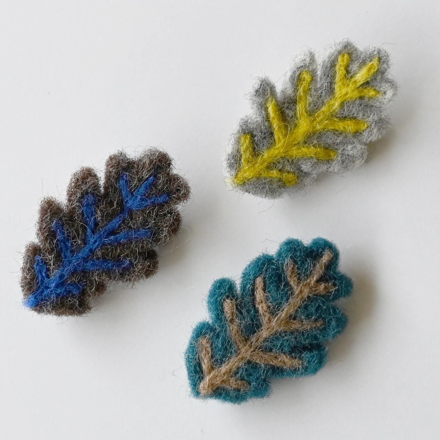 カシワノハブローチ - 【シサム工房 公式OnlineStore】FAIR TRADE LIFE