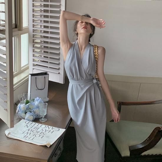 オトナ女子のお呼ばれスタイル きれいめカシュクールのロング丈