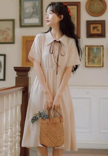 春夏のお出かけコーデに 清楚かわいいリボン付き膝丈半袖シャツ 春夏のお出かけコーデに 清楚かわいいリボン付き膝丈半袖シャツ