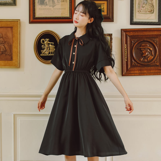春夏のお出かけコーデに 清楚かわいいリボン付き膝丈半袖シャツ 春夏のお出かけコーデに 清楚かわいいリボン付き膝丈半袖シャツ