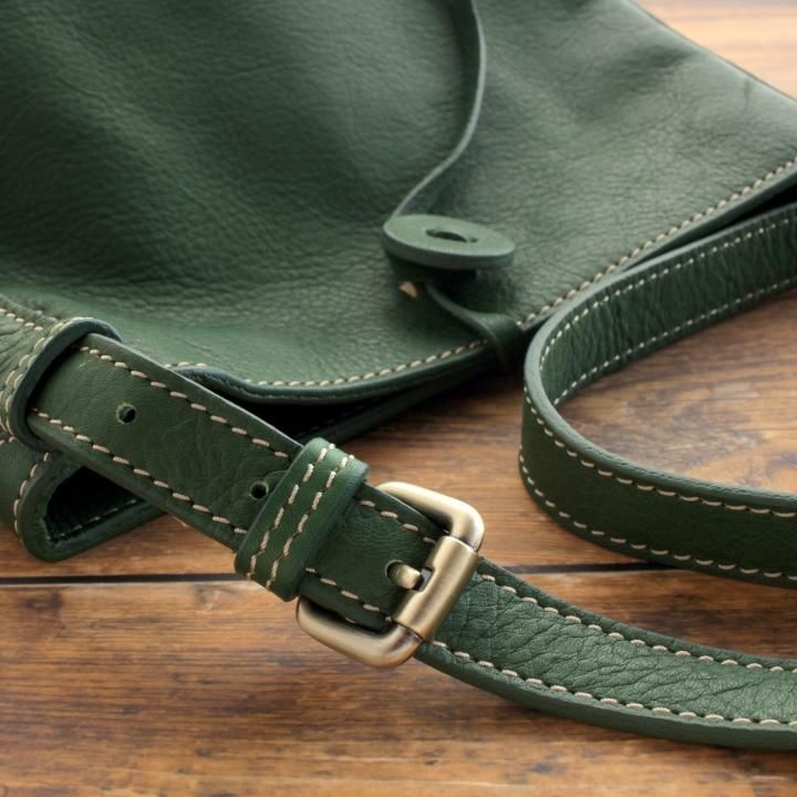 本牛革斜め掛けレザーショルダーバッグ hana オリーブ | アジアの手