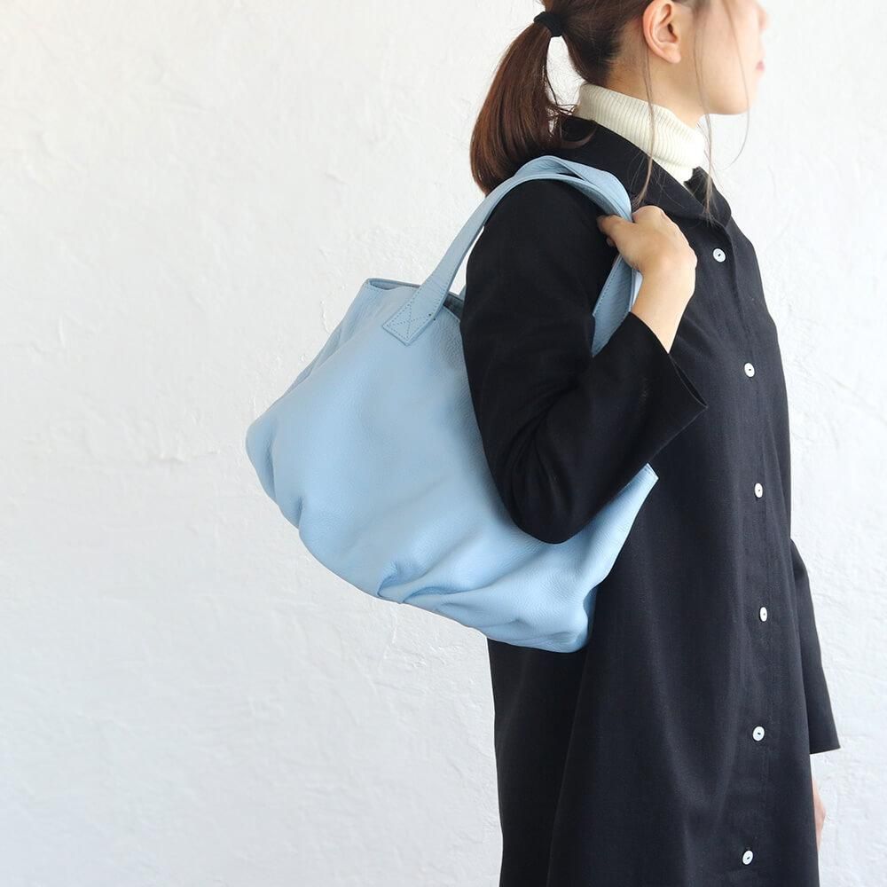 水濡れに強い 本牛革レザー トートバッグ luuk （ライトブルー