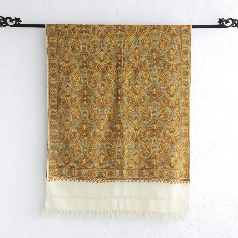 カシミール刺繍ストール | オフホワイト | 手刺繍 - アジアの手 カシミール刺繍ストール | オフホワイト | 手刺繍 - アジアの手