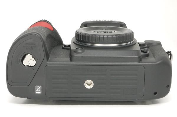 【専用】新品同様　ニコン　Nikon　F6 展示台付き ニコン F6 保証書付 新品同様 - 日進堂カメラ オンライン