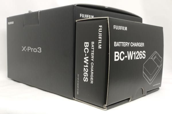 FUJIFILM X-Pro3 DRブラック ショット数約100 元箱、一式付 FUJIFILM X-Pro3 DRブラック ショット数約100 元箱、一式付