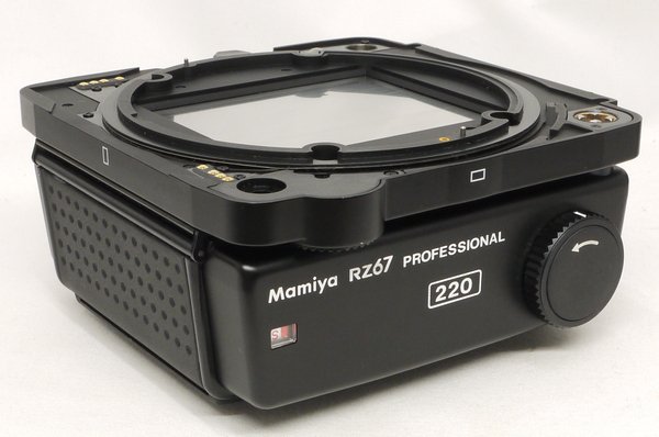 マミヤ RZ67プロフェッショナル用 220ロールフィルムホルダー 6×7 説明 