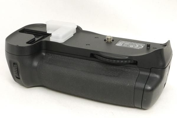 ニコン バッテリーパック MB-D10 (D700、D300S、D300用) 単三 ニコン バッテリーパック MB-D10 (D700、D300S、D300用) 単三