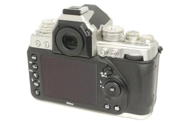 ニコン Df シルバー 極上美品 - 日進堂カメラ オンライン ニコン Df シルバー 極上美品 - 日進堂カメラ オンライン