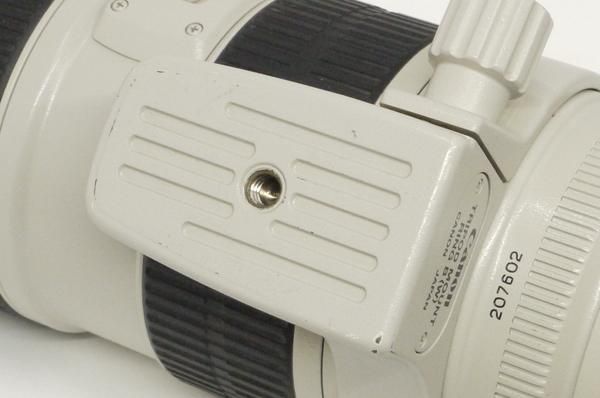 キャノン EF 70-200mm F2.8L IS USM フード、フィルター付 キャノン EF 70-200mm F2.8L IS USM フード、フィルター付