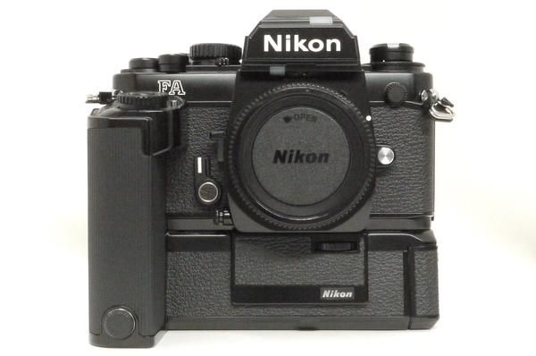 ニコン FA ブラック (モータードライブ MD-15付) 説明書付 極上 ニコン FA ブラック (モータードライブ MD-15付) 説明書付 極上