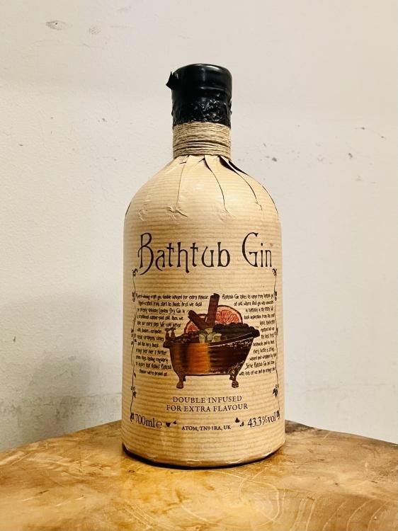 バッキンガムパレス ドライジン 700ml 42% - Bartender's バッキンガムパレス ドライジン 700ml 42% - Bartender's