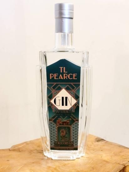 Amazon.co.jp: TL PEARCE TOKYO DRY GIN 700ml : 食品・飲料・お酒