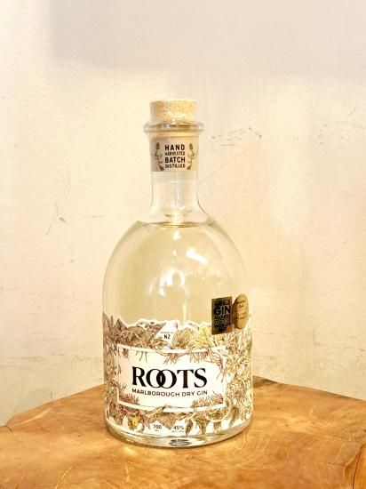 柔らかい ルーツ マールボロ ドライジン 700ml 45% 洋酒・リキュール