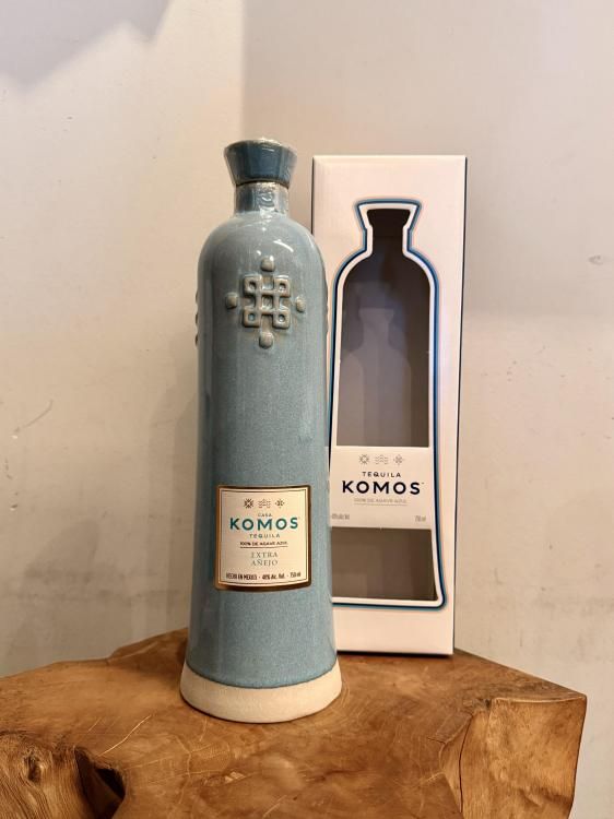 KOMOS ⥹ ȥ ͥ / 750ml 40%