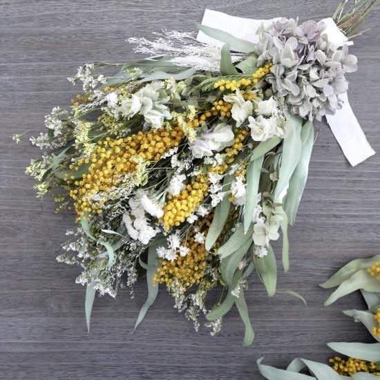 ミモザと紫陽花の縦長スワッグ☆ドライフラワースワッグ 期間限定＞ミモザと紫陽花のスワッグ（定番サイズ） | oeuvre
