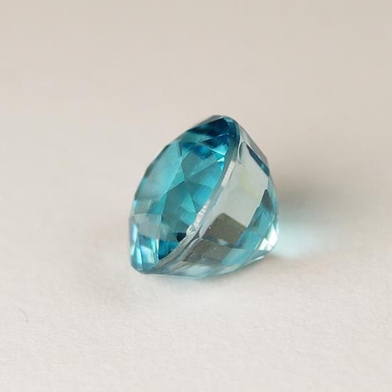 天然カラーストーン 4.83ct ブルージルコン ラウンド - Lamp