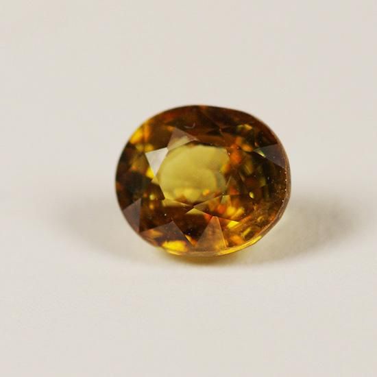 天然カラーストーン 1.20ct スフェーン オーバル - Lamp-okachimachi