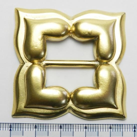 くすんだゴールドのハート4連バックル 内径約19mm コートやバッグのベルトに最適 くすんだゴールドのハート4連バックル 内径約19mm コートやバッグのベルトに最適