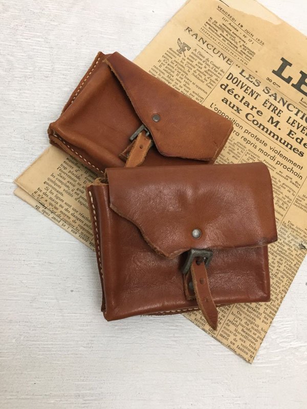 LEATHER BELT POUCH