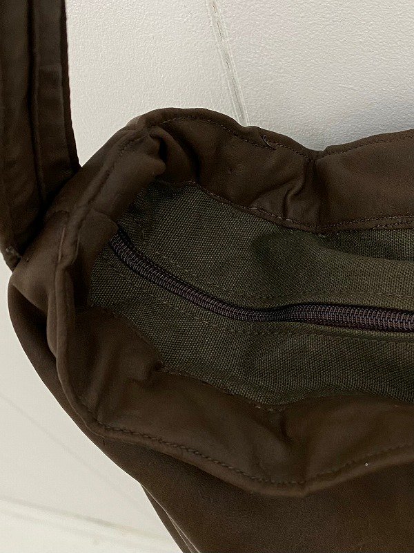brown nylon leather zipper shoulder