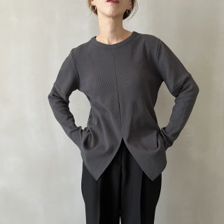<img class='new_mark_img1' src='https://img.shop-pro.jp/img/new/icons56.gif' style='border:none;display:inline;margin:0px;padding:0px;width:auto;' />mutton sleeve tops(charcoal)