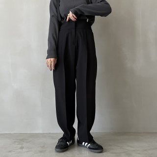 <img class='new_mark_img1' src='https://img.shop-pro.jp/img/new/icons56.gif' style='border:none;display:inline;margin:0px;padding:0px;width:auto;' />suspender curve trousers(BK)
