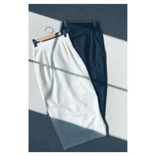 <img class='new_mark_img1' src='https://img.shop-pro.jp/img/new/icons56.gif' style='border:none;display:inline;margin:0px;padding:0px;width:auto;' />cocoon skirt