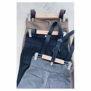 <img class='new_mark_img1' src='https://img.shop-pro.jp/img/new/icons56.gif' style='border:none;display:inline;margin:0px;padding:0px;width:auto;' />ͽsuspender curve trousers