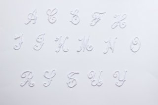 刺繍飾り(アルファベット ホワイト)
