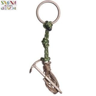 <img class='new_mark_img1' src='https://img.shop-pro.jp/img/new/icons12.gif' style='border:none;display:inline;margin:0px;padding:0px;width:auto;' />【メール便】 アンドレアサンポーリ(ANDREA SAMPOULI) キーホルダー マウンテンコレクション ロープ&アイスアックス 【ANK015】