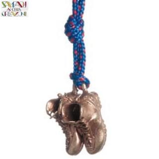 <img class='new_mark_img1' src='https://img.shop-pro.jp/img/new/icons12.gif' style='border:none;display:inline;margin:0px;padding:0px;width:auto;' />【メール便】 アンドレアサンポーリ(ANDREA SAMPOULI) キーホルダー マウンテンコレクション クラシッククライミングシューズ 【ANK008】