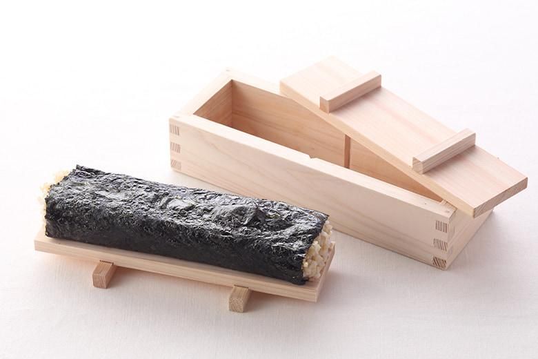 kiteate 自在押し箱(ミニまな板付き)|箱屋常吉 -TSUNEKICHI- kiteate 自在押し箱(ミニまな板付き)|箱屋常吉 -TSUNEKICHI-