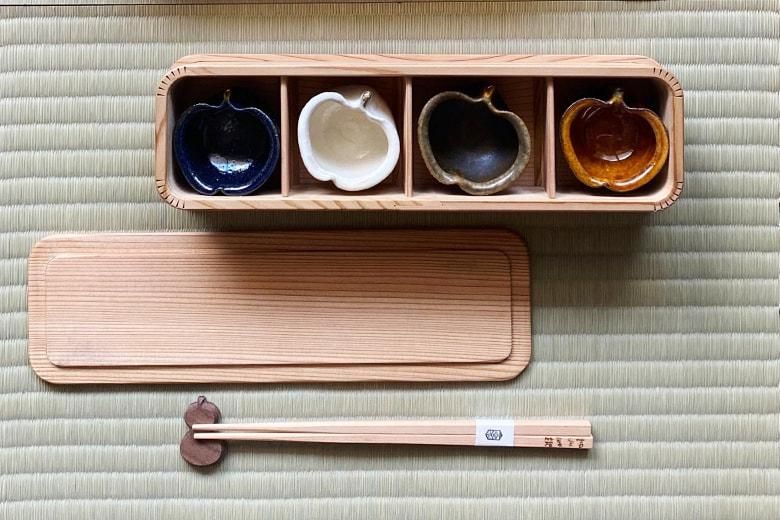 超美品 箱屋常吉 りんご粒鉢付き長手箱/象嵌付 弁当用品 - education