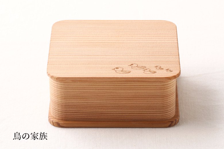 吉野杉の弁当箱 - 食器