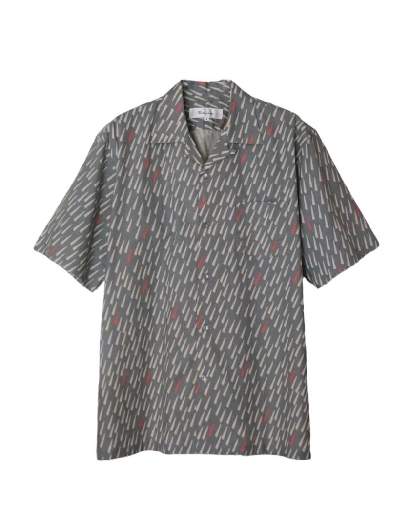 Triangle Tear Open Collared Shirt