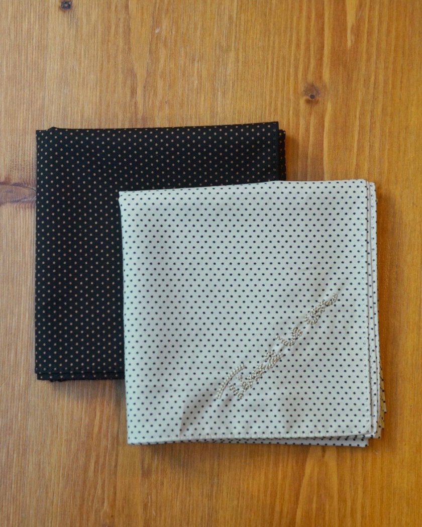 DOTS HANDKERCHIEF