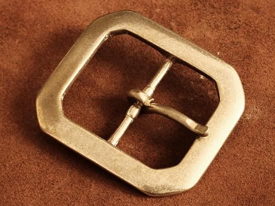 【限定特価】 真鍮製 レザーベルト用バックル（八角形）ベルト幅40mm - ブラス 小物