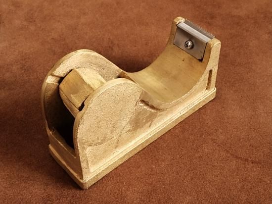 真鍮 テープカッター（大サイズ）太巻 セロハンテープ台 セロハンカッター ブラス Amazon.co.jp: 真鍮 テープカッター（大サイズ）太巻 セロハン