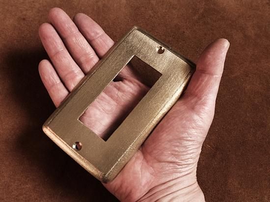 真鍮 コンセントカバー（3つ口）三つ口 3つ穴 三つ穴 スイッチ