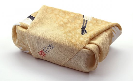 風呂敷専門店ふろしきや本店｜飛ぶ鶴の風呂敷｜外国へのお土産