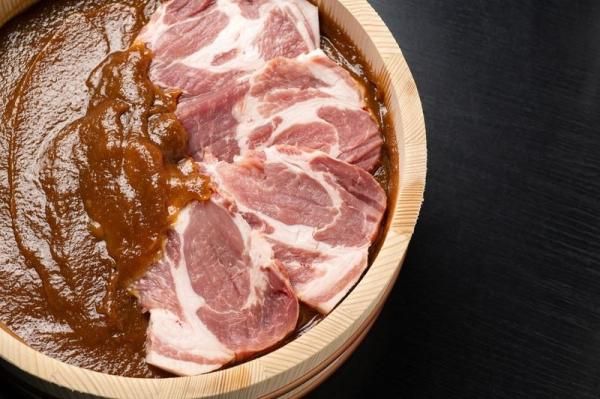 お買い得!大容量パック!一番人気の山形県産豚肩ロースみそ漬けのお買い得パックです【10枚入り】