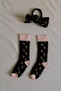 <img class='new_mark_img1' src='https://img.shop-pro.jp/img/new/icons14.gif' style='border:none;display:inline;margin:0px;padding:0px;width:auto;' />Bonjour diary<br>Farandole pink/black socks & matching hair knot<br>(S,M,L)