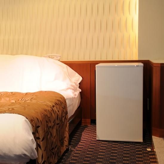 M♦アントピー　peltism　70Ｌ　小型冷蔵庫　AB-70Ｌ 70リットル型小型冷蔵庫 ミニ冷蔵庫 Peltism HPTシリーズ