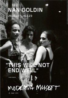 Nan Goldin: Bea, Ivy and Susan in front of the Other Side, Boston ݥ