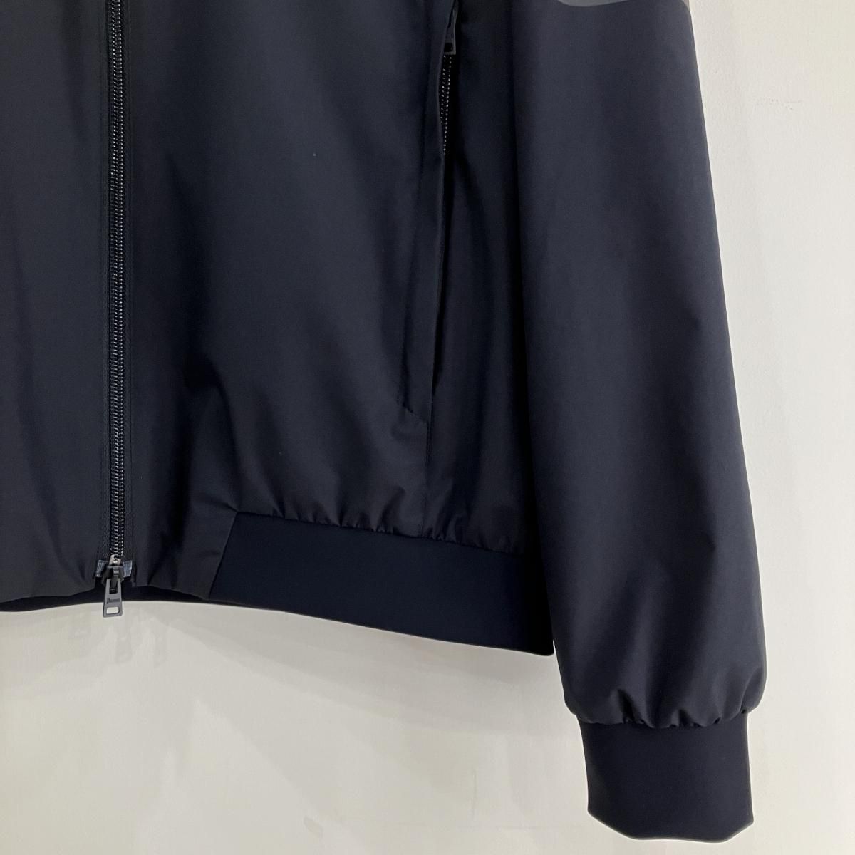 ヘルノ GORE-TEX WIND STOPPER ボンバージャケット/GI00091UL