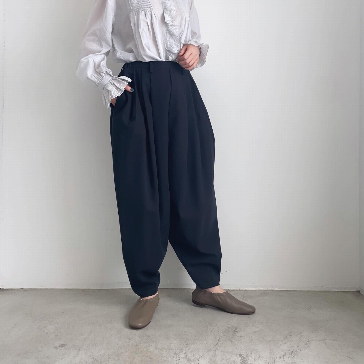 TENNE HANDCRAFTED MODERN 3 tuck tapered pants(コットン) /0022*PT ...