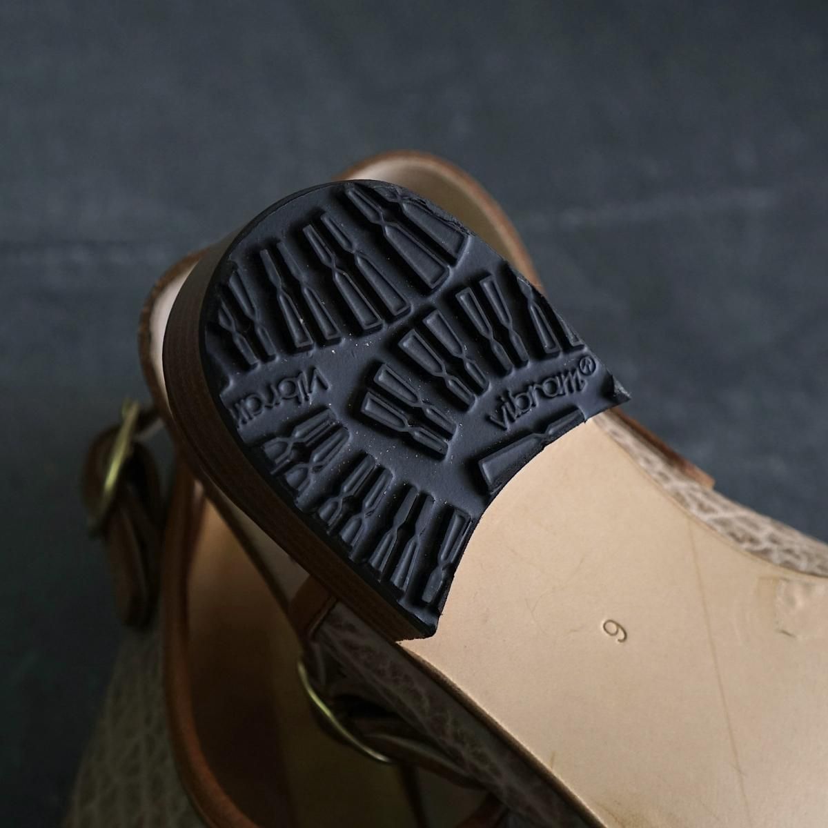 Post Production Face Sandal (Fur Seal) *CA#GH - ARTHUR Post Production Face Sandal (Fur Seal) *CA#GH - ARTHUR