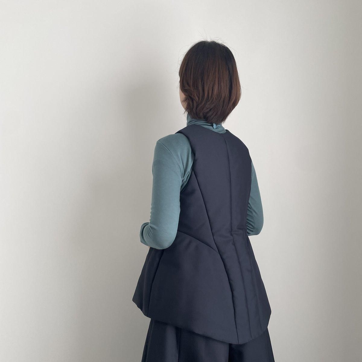 TENNE HANDCRAFTED MODERN padded vest (コットンポリエステル