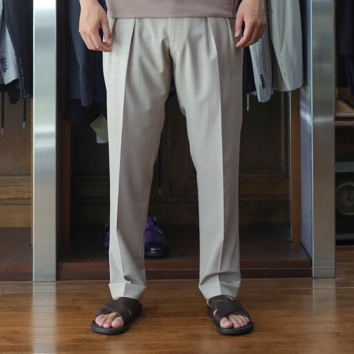 セール30%off】ベルウィッチ スコッチ 2プリーツテーパード ウール